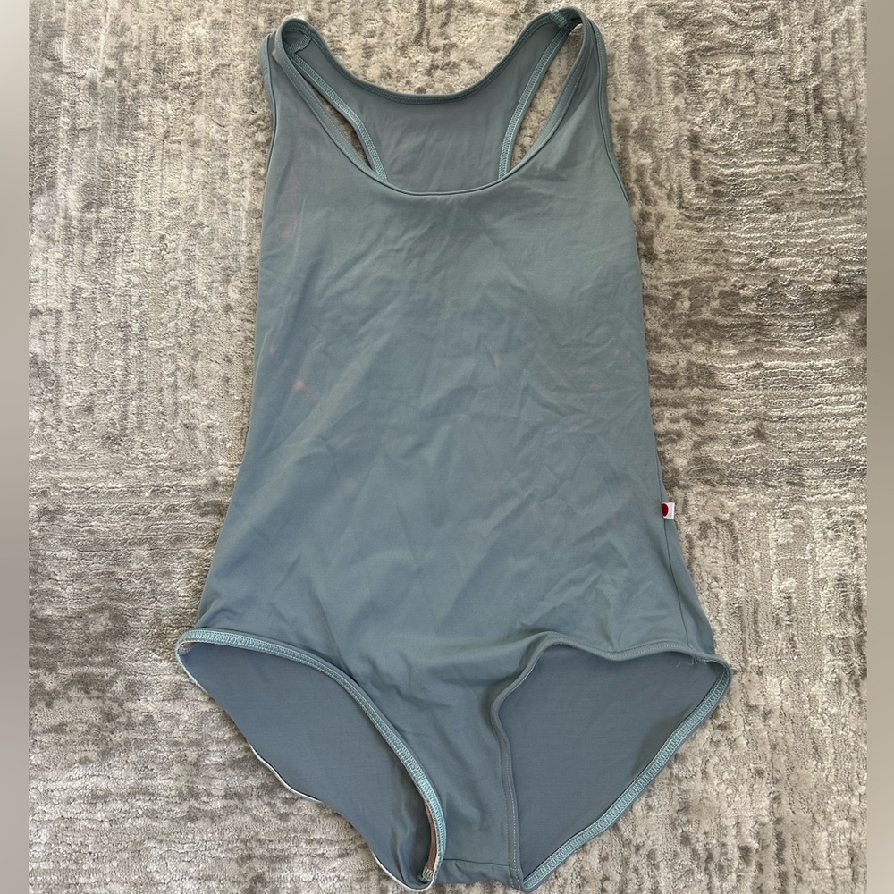 Large blue Yumiko